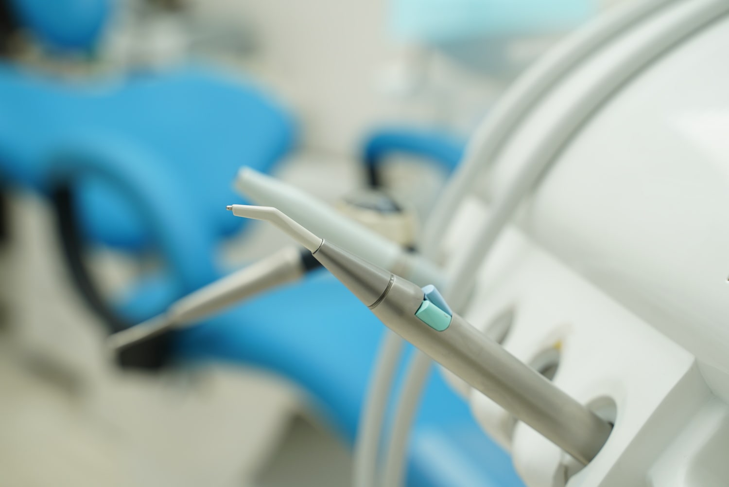 Лечение зубов в Ижевске в стоматологии Белый Клык
